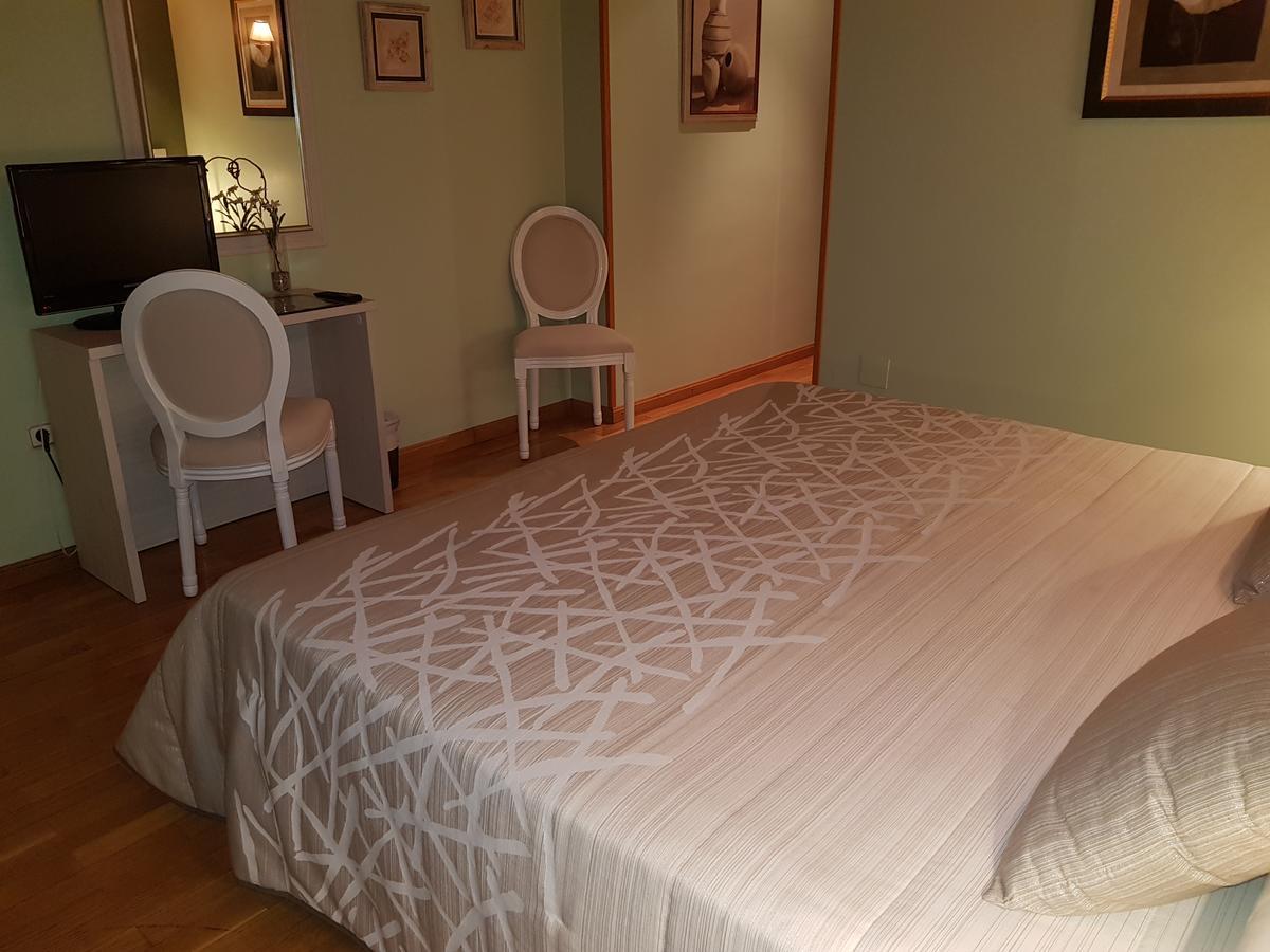 Aparta-Hotel Puertolas Escuer Zewnętrze zdjęcie